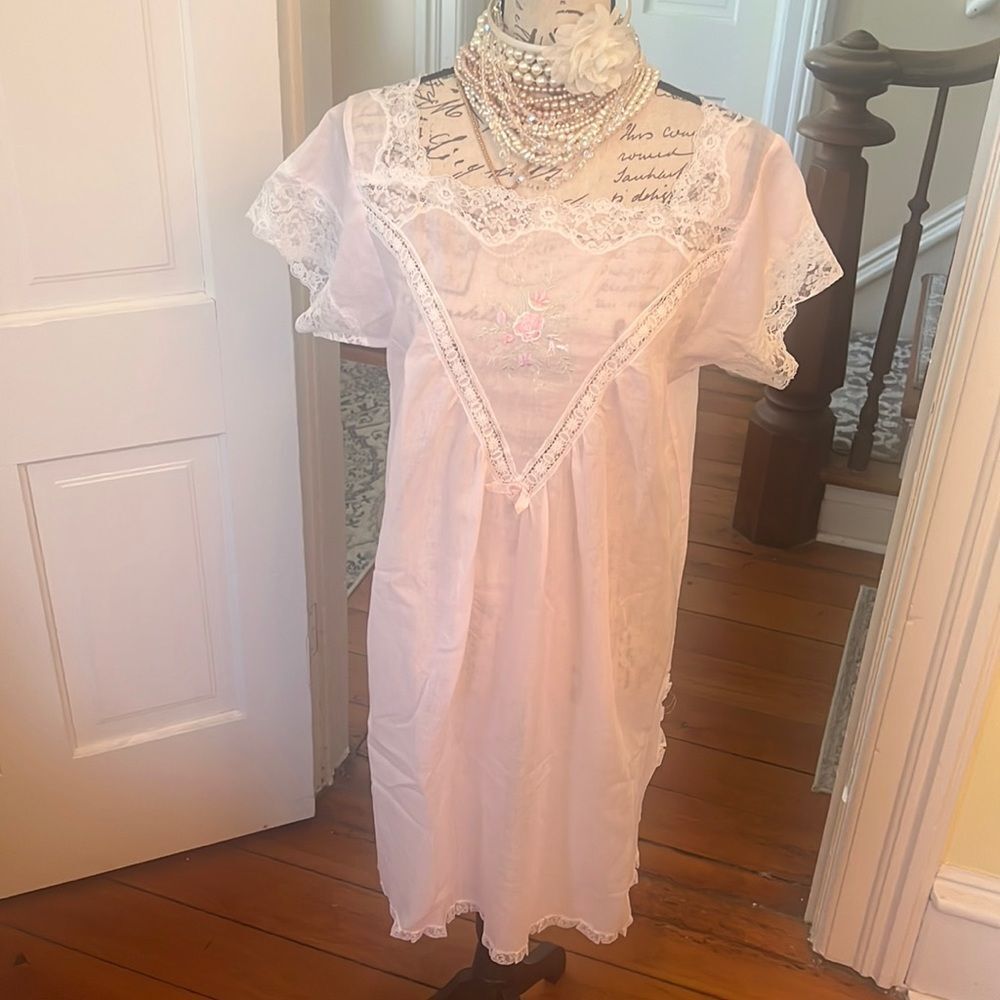 *Christian Dior* Pastel Pink Cotton Nightgown, Large